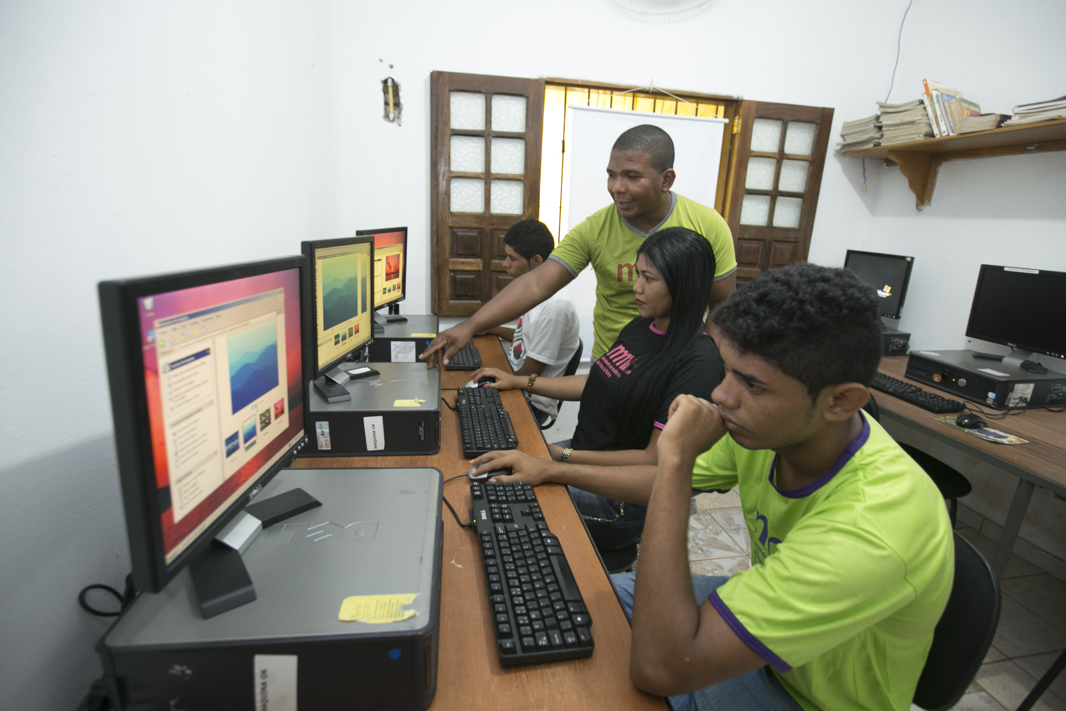 Natura e TAM Cargo firmam parceria para entrega de computadores em comunidades amazônicas