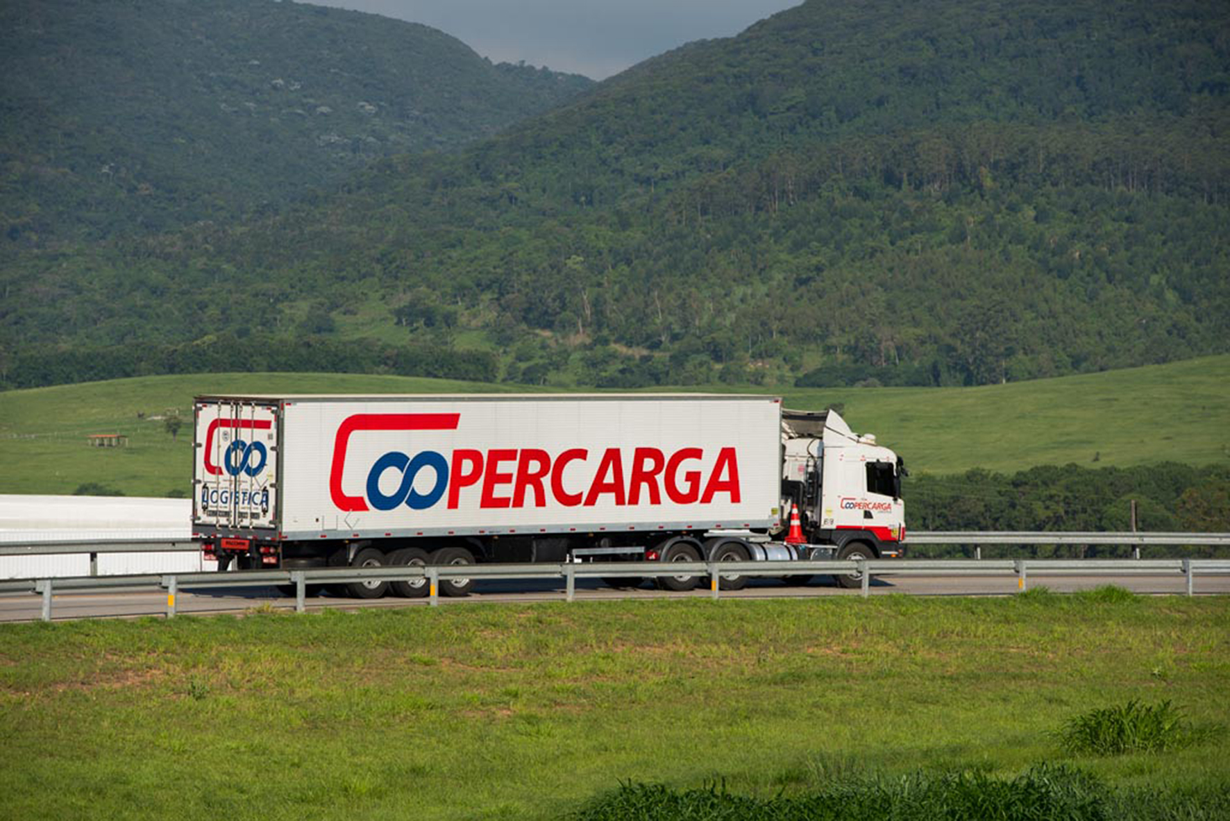 Coopercarga conquista permisso para transporte no Uruguai