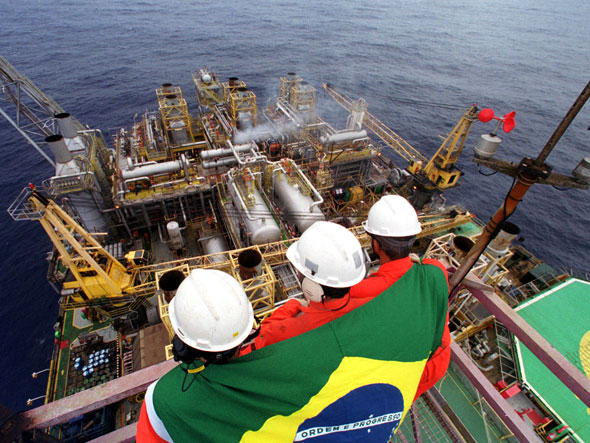 Petrobras anuncia redução de US$ 11 bilhões em investimentos