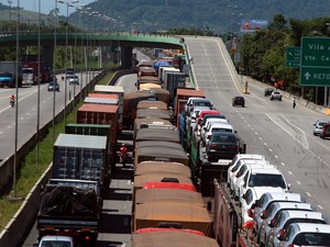 Projeto simula operações para eliminar gargalos no Porto de Santos