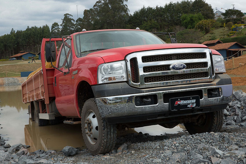 Ford Caminhões mantém ganho de participação no ano com o segmento de leves