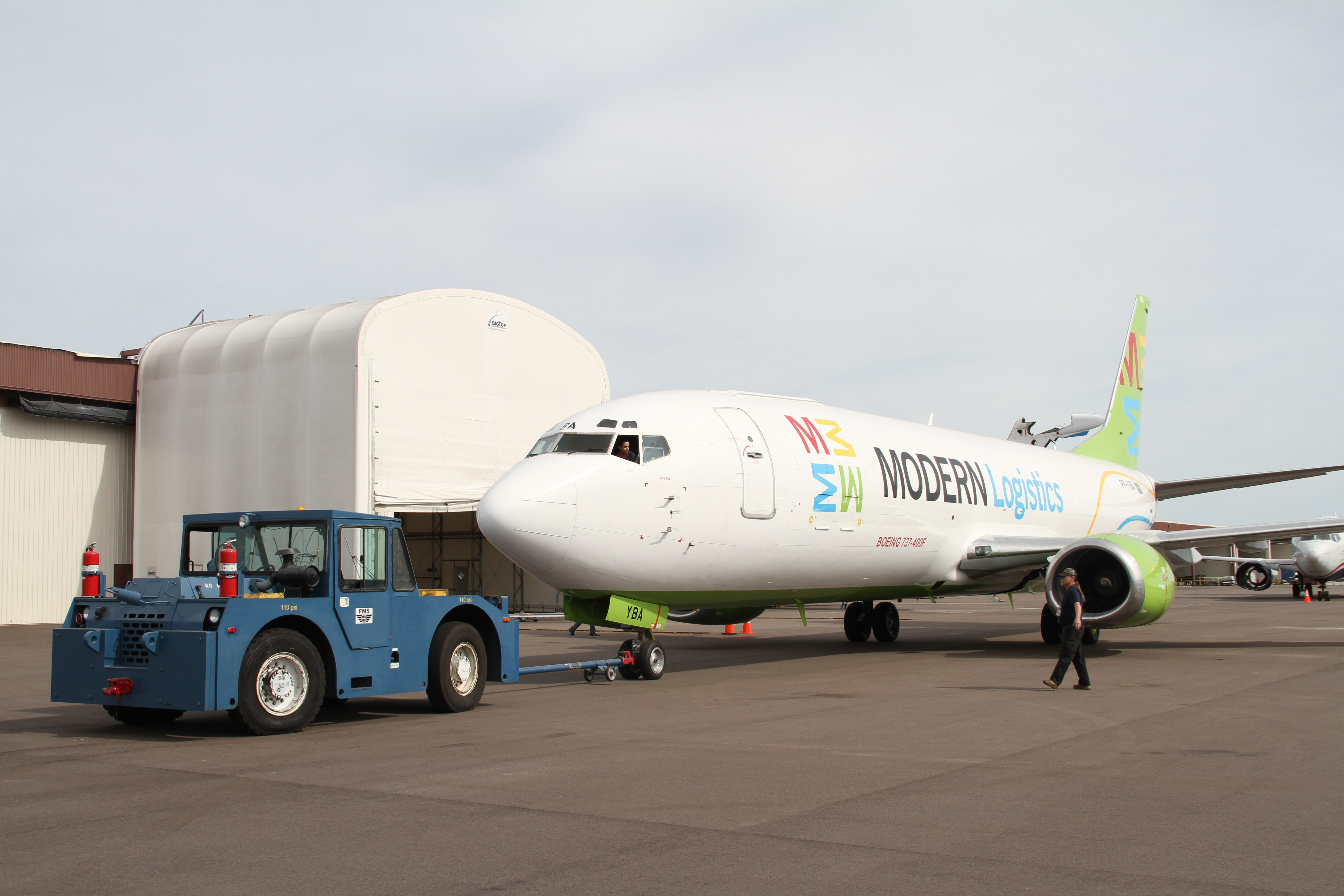 Primeiro Boeing 737-400F da Modern Logistics já está autorizado a voar para o Brasil