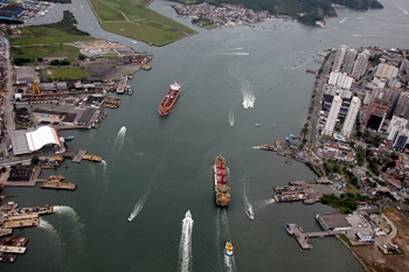 Porto de Santos amplia participação na balança comercial