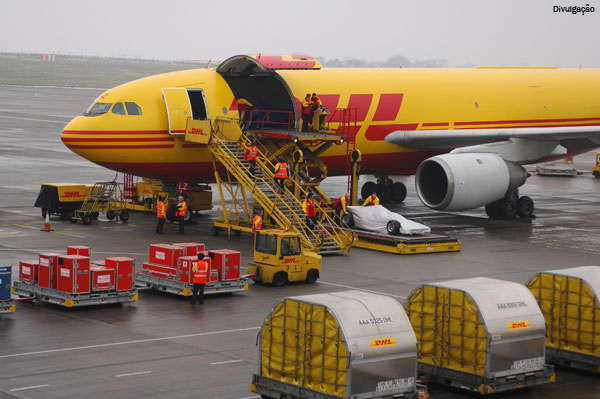 DHL Global Forwarding lança novo serviço de frete aéreo para logística de emergência