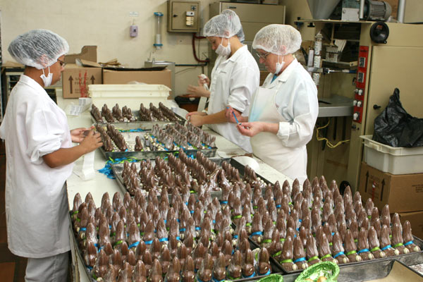 Chocolates já movimentam setor logístico e pescados seguem em movimento intenso