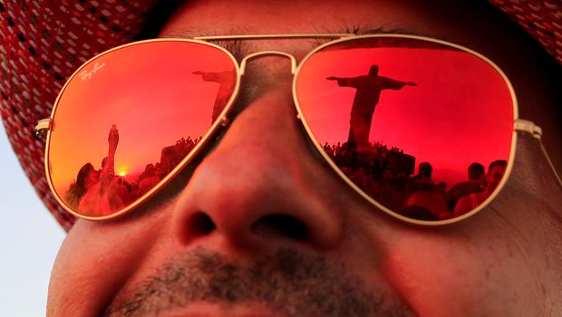 Dona da Ray-Ban compra Óticas Carol em negócio de € 110 milhões