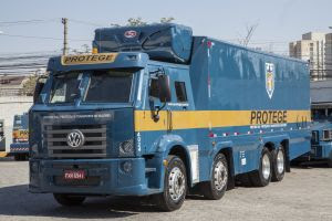 Frota de blindados da Protege ganha 1º caminhão refrigerado para transporte de cargas