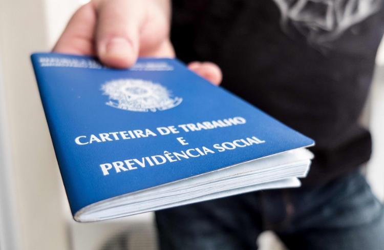 Varejo e serviços devem abrir mais de 100 mil vagas para o fim de ano, projetam CNDL/SPC Brasil