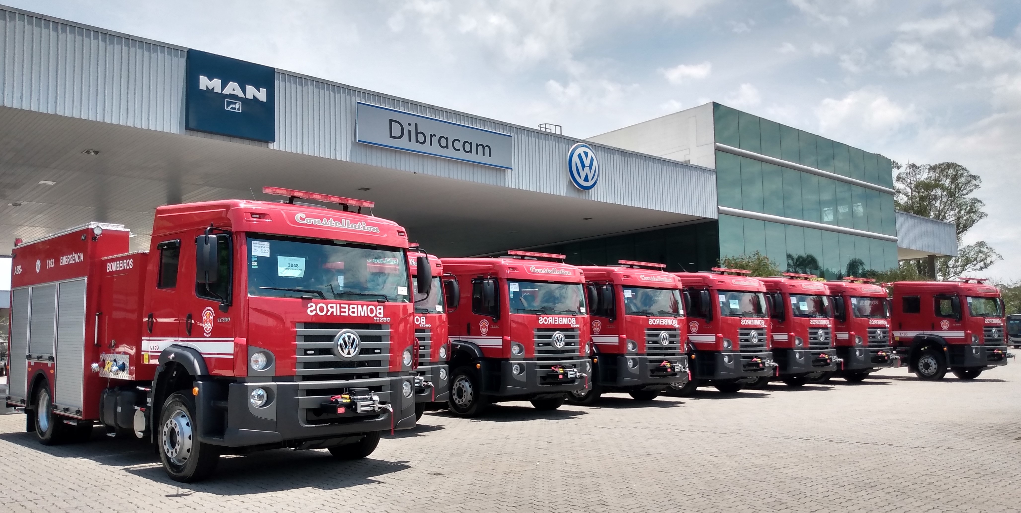 Corpo de Bombeiros de São Paulo recebe 12 novos caminhões Volkswagen