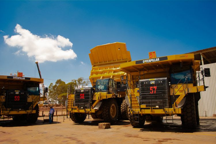 Sotreq entrega frota de caminhões 777G para a Mineração Usiminas