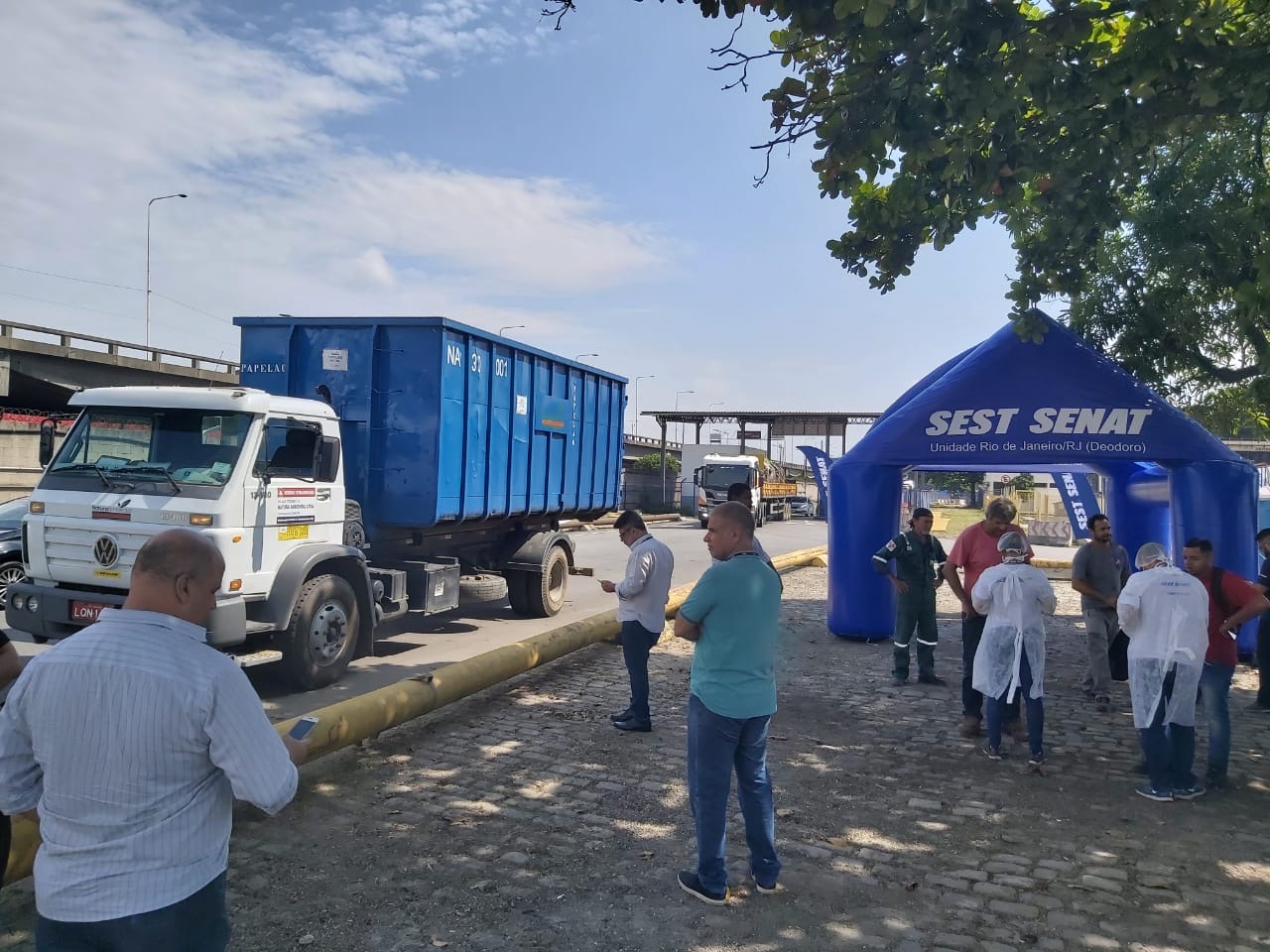 Caminhoneiros e portuários recebem apoio nos Portos do Rio de Janeiro e Itaguaí