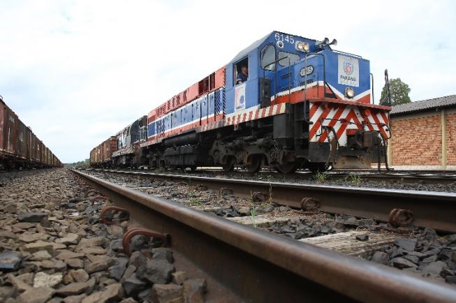 Ferroeste bate recorde de movimentação de cargas transportadas