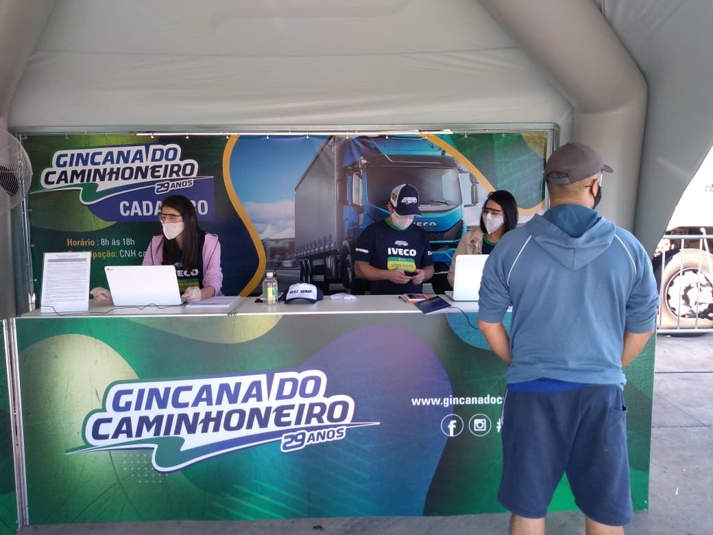 Gincana do Caminhoneiro percorre estradas mineiras com atendimento de saúde e vacinação