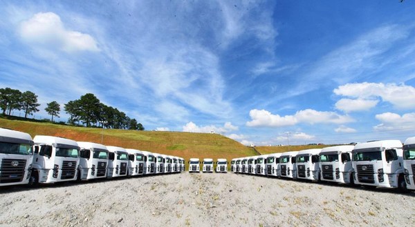 Grupo Vamos e Volkswagen Caminhões e Ônibus fecham negócio na indústria de veículos comerciais do Brasil