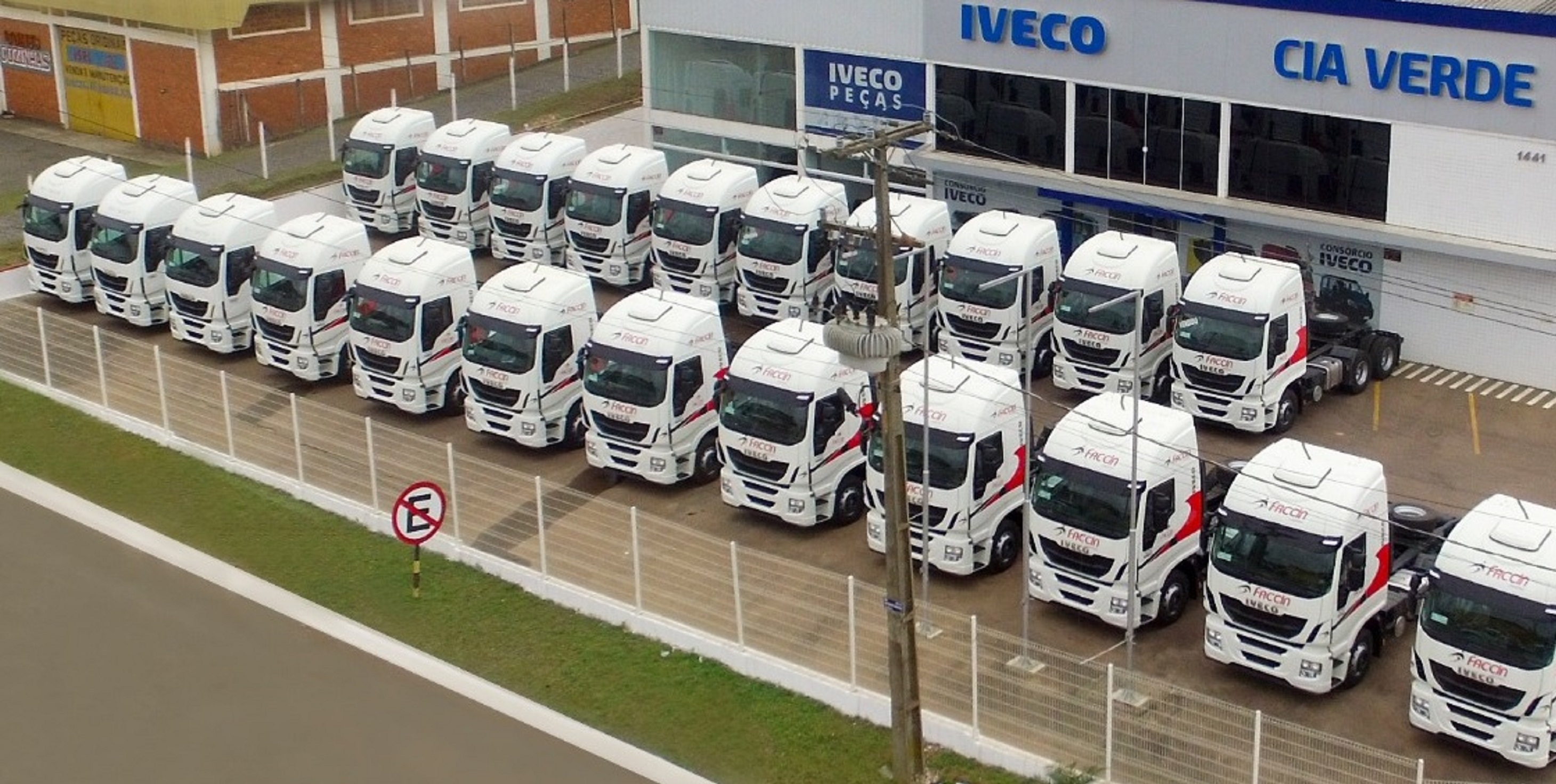 Lote de 27 IVECO Hi-Way reforça a frota da Faccin Logística