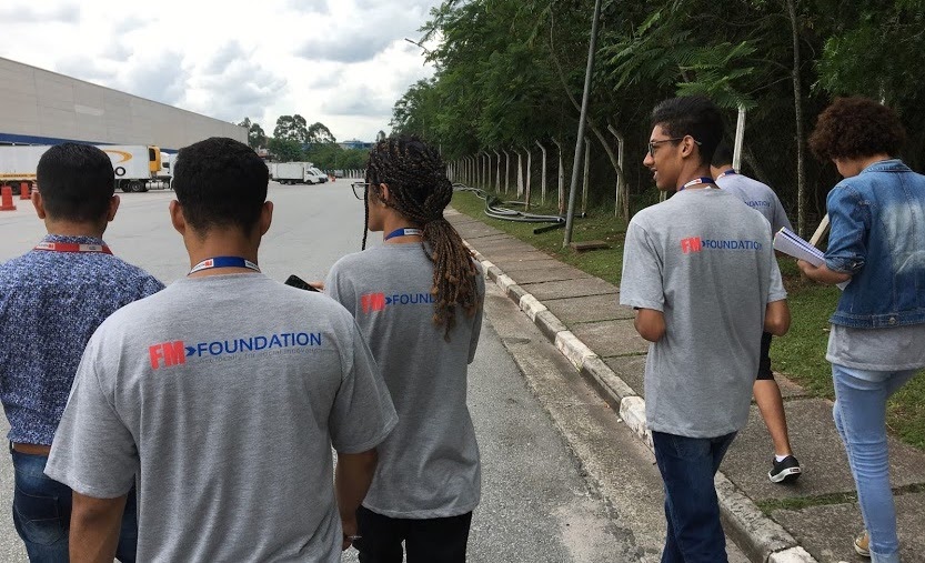 FM Logistic investe em educação e capacitação profissional de jovens de baixa renda