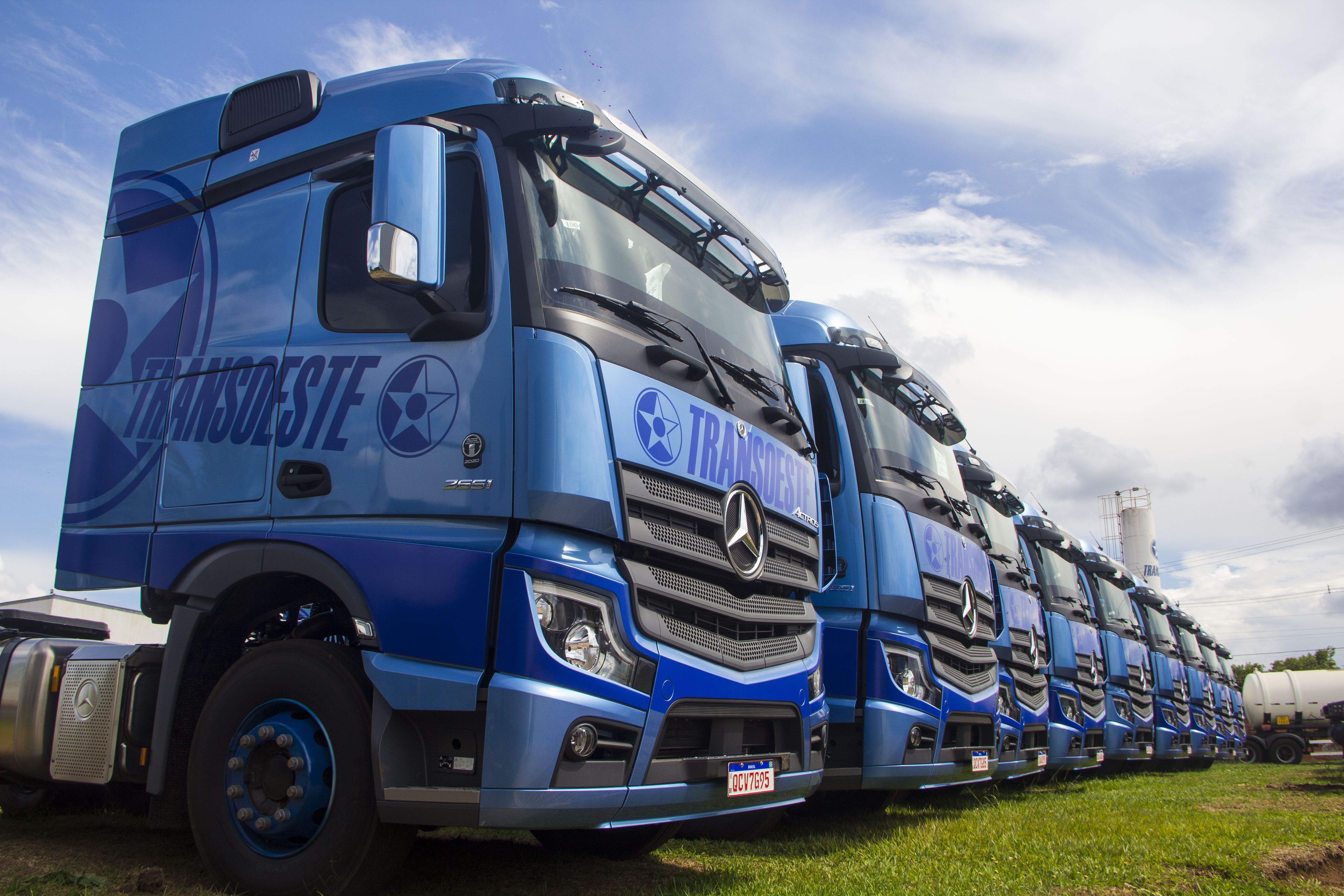 Rodobens reforça frota da Transoeste com cem novos Actros