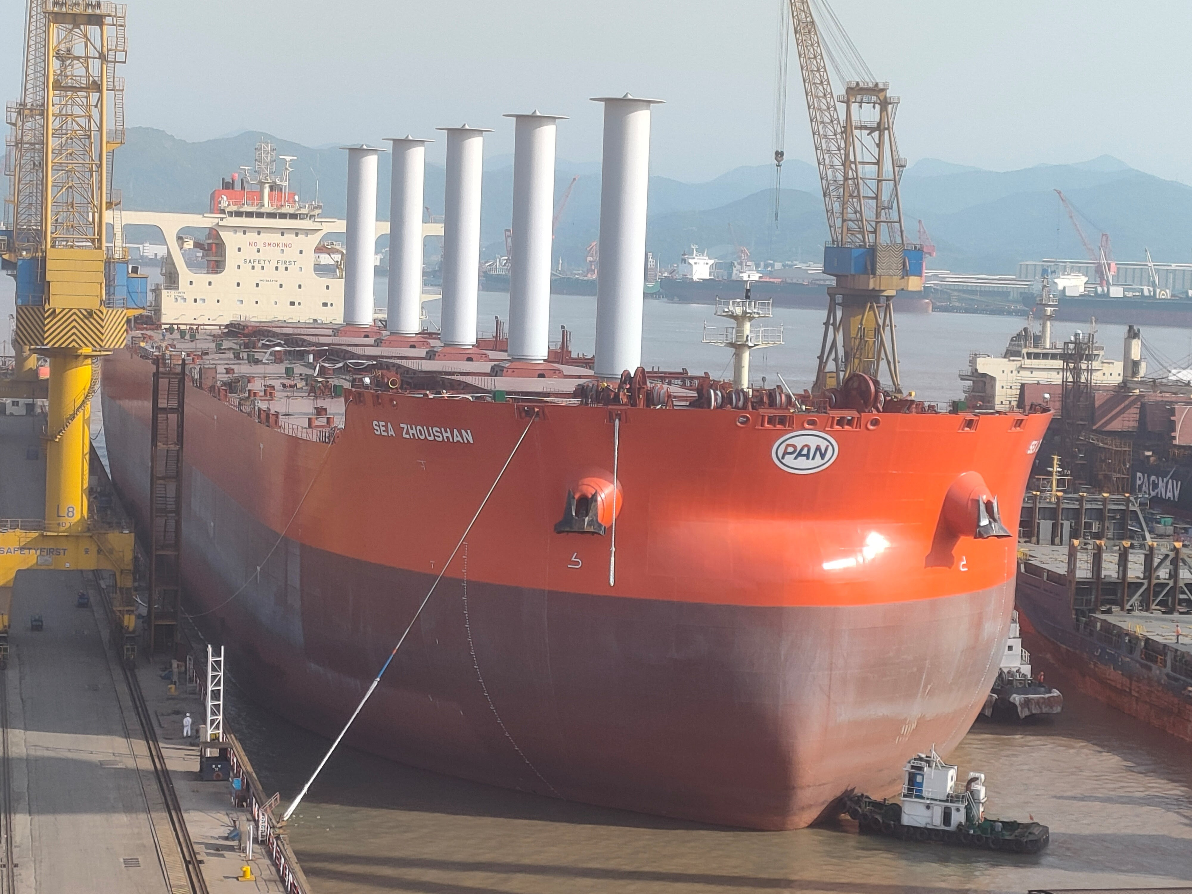 Frota de navios a serviço da Vale recebe primeiro mineraleiro do mundo equipado com velas rotativas