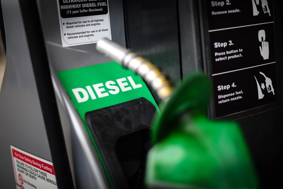 Diesel fica 42,16% mais caro no último Réveillon e apresenta tendência de alta nos primeiros dias do ano, aponta Ticket Log