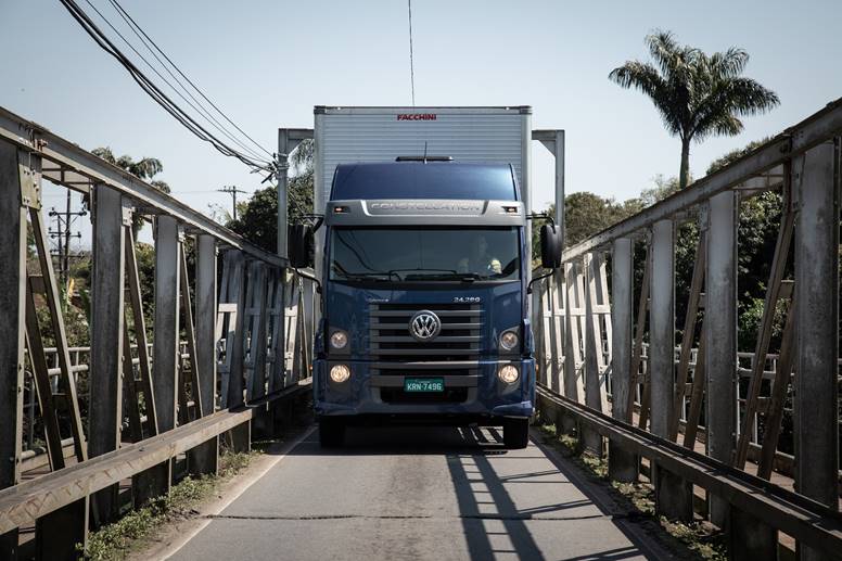 Novos modelos de caminhões Volkswagen saem de fábrica conectados