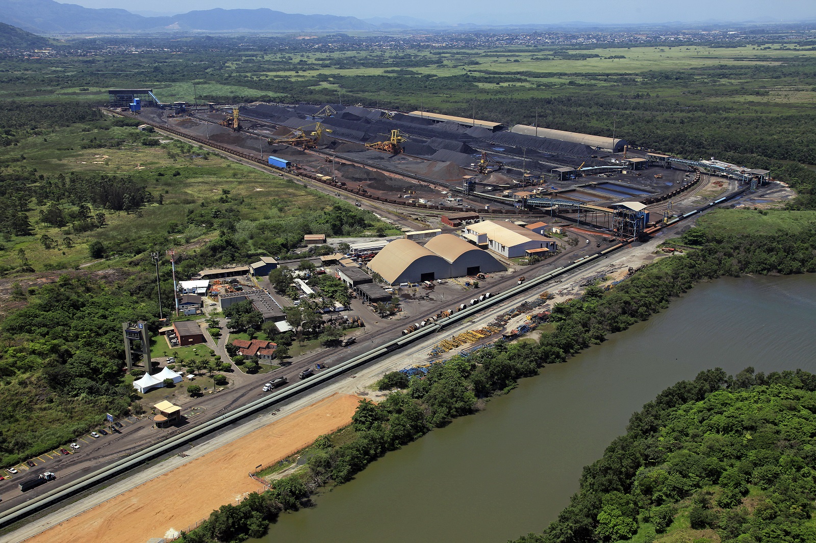 Porto de Itaguaí terá novo terminal de minério de ferro