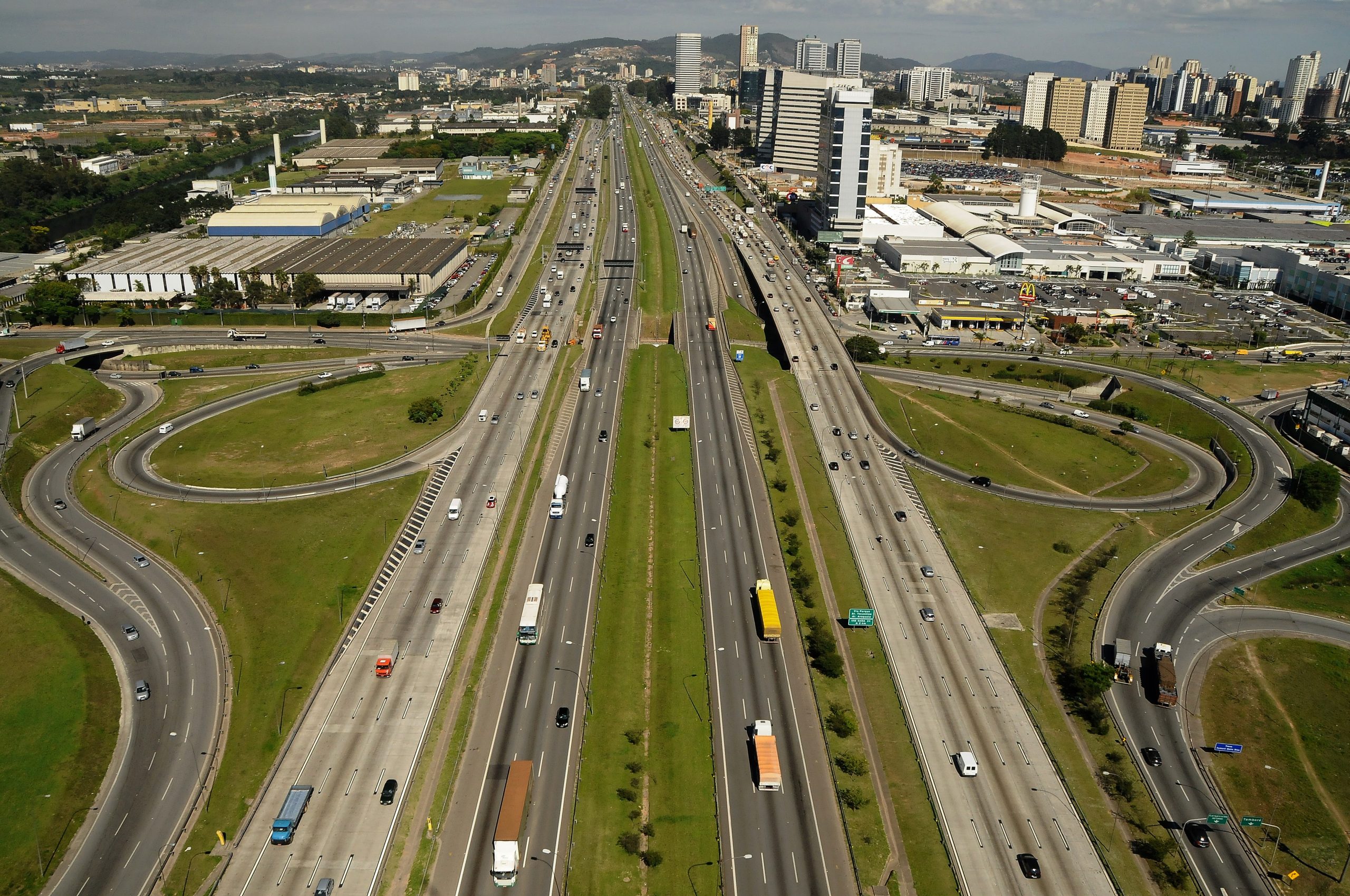 CCR ViaOeste e CCR RodoAnel esperam movimento de 1,6 milhão de veículos durante feriado