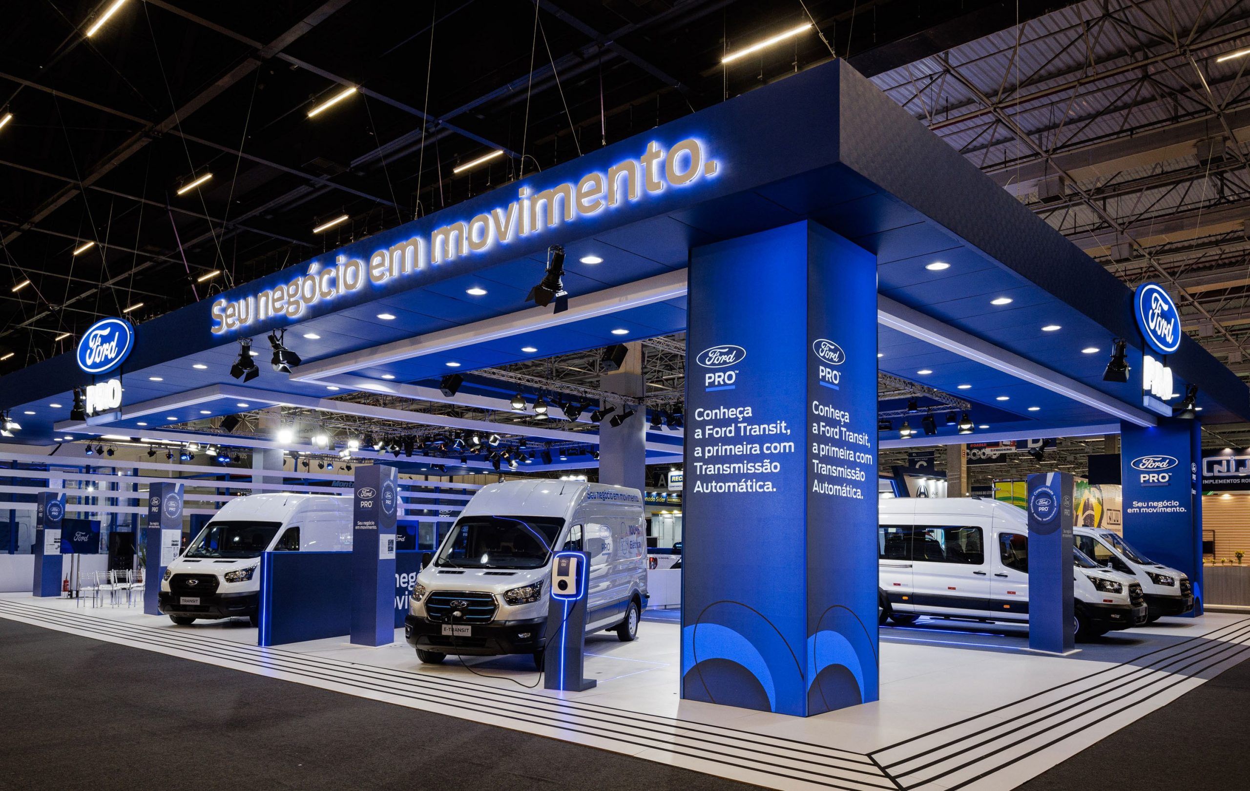 Ford apresenta três novos modelos da Transit na Fenatran