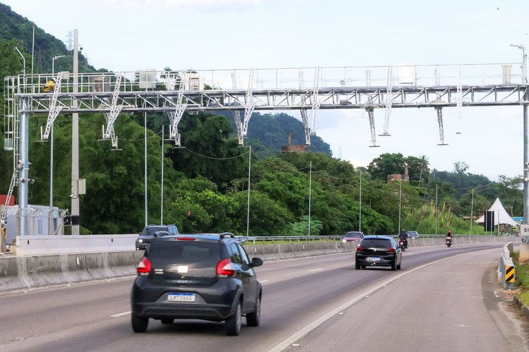 Rio-Santos já opera com o novo sistema de pedágio eletrônico (Free Flow)