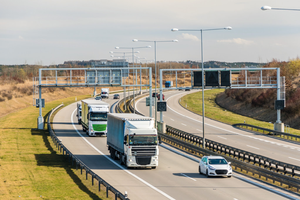 Free flow pode minimizar tempo no transporte rodoviário de cargas