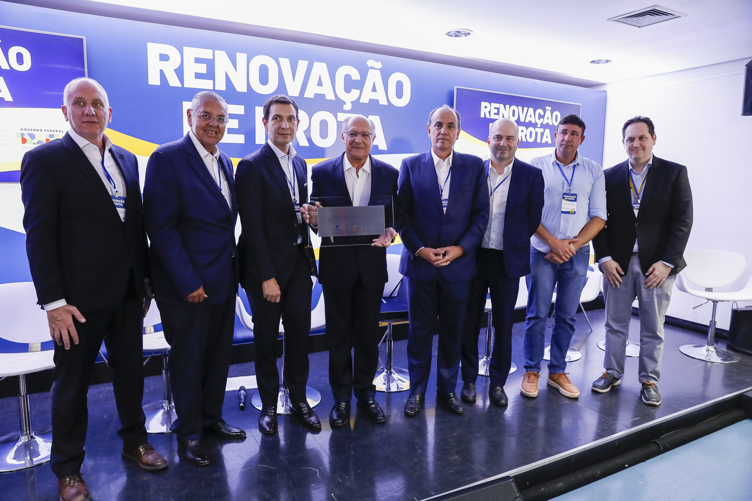 Gerdau, Vamos e Volkswagen Caminhões e Ônibus se unem em aliança inédita para renovação da frota nacional