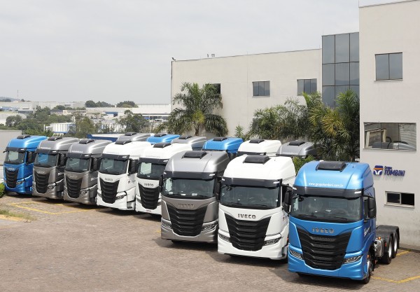 Entrega de 50 unidades do IVECO S-Way ao Grupo Tombini representa a maior venda individual do extra-pesado da marca