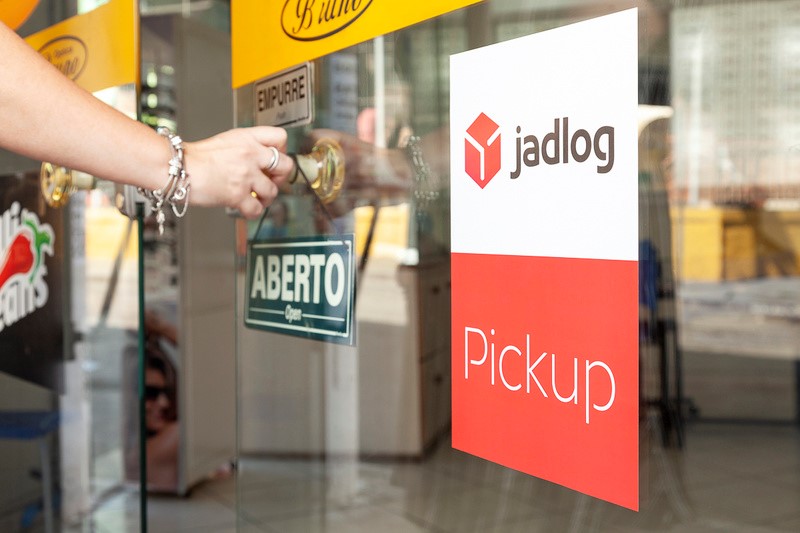 Jadlog firma parceria com a SHEIN e lança serviço de postagem por QR Code