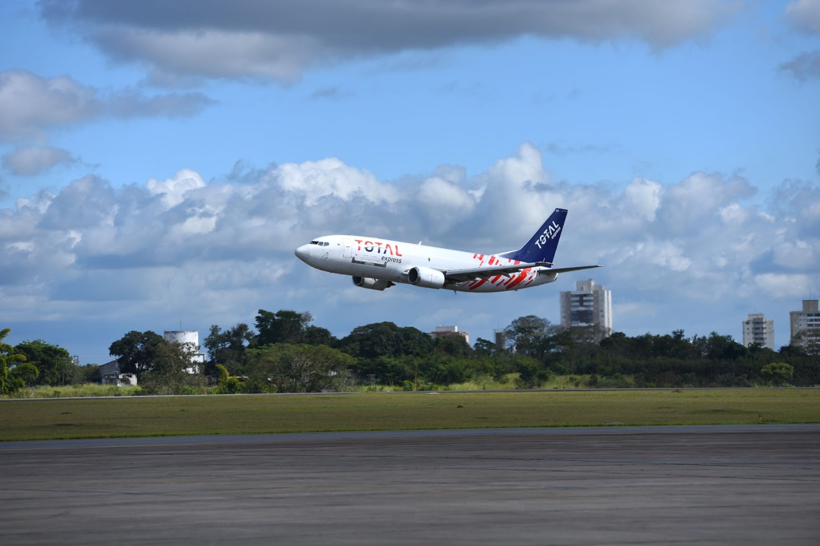 Total Express segue plano de expansão e lança companhia aérea dedicada ao setor logístico