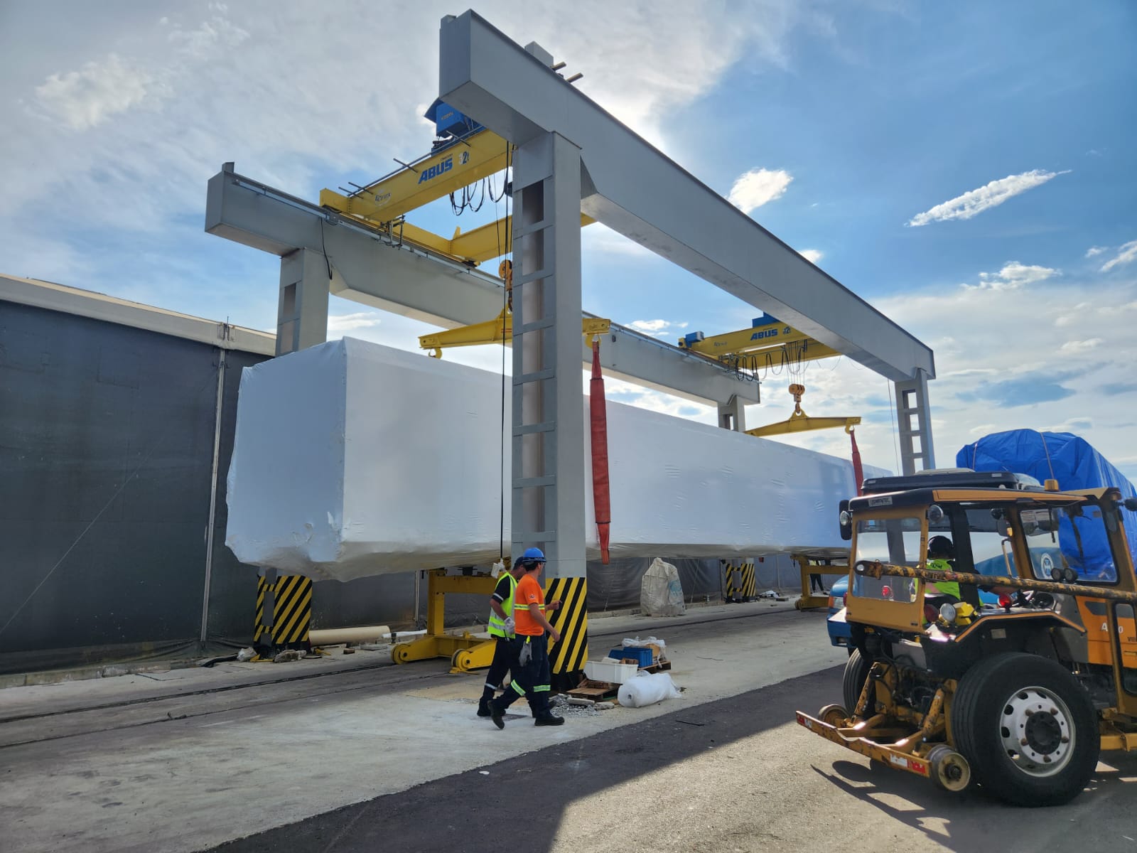 Vagão do trem Maya é transportado de Santos ao México através de operação logística especial