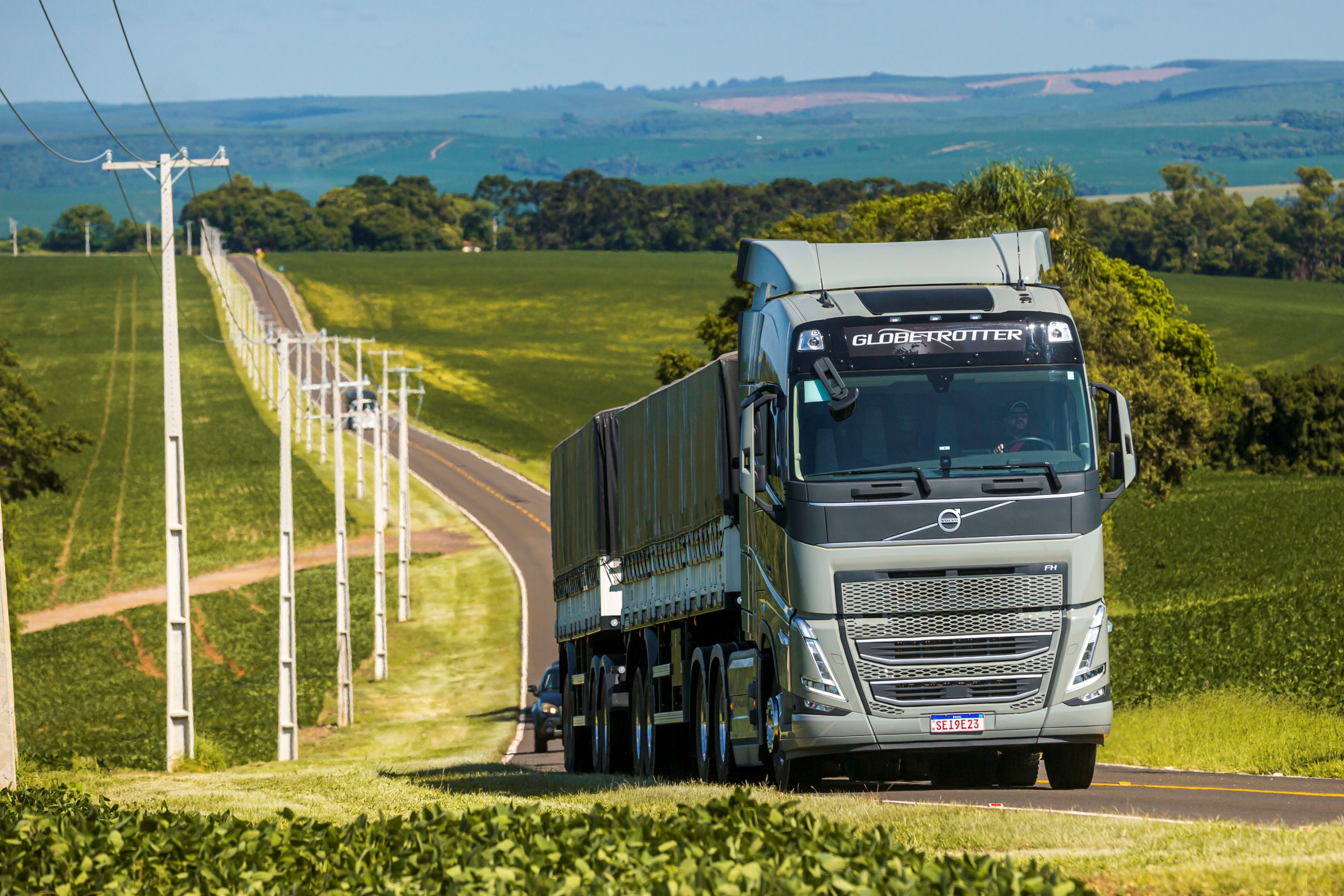 Com 7.200 emplacamentos, Volvo FH é o caminhão mais vendido do Brasil pela quinta vez consecutiva