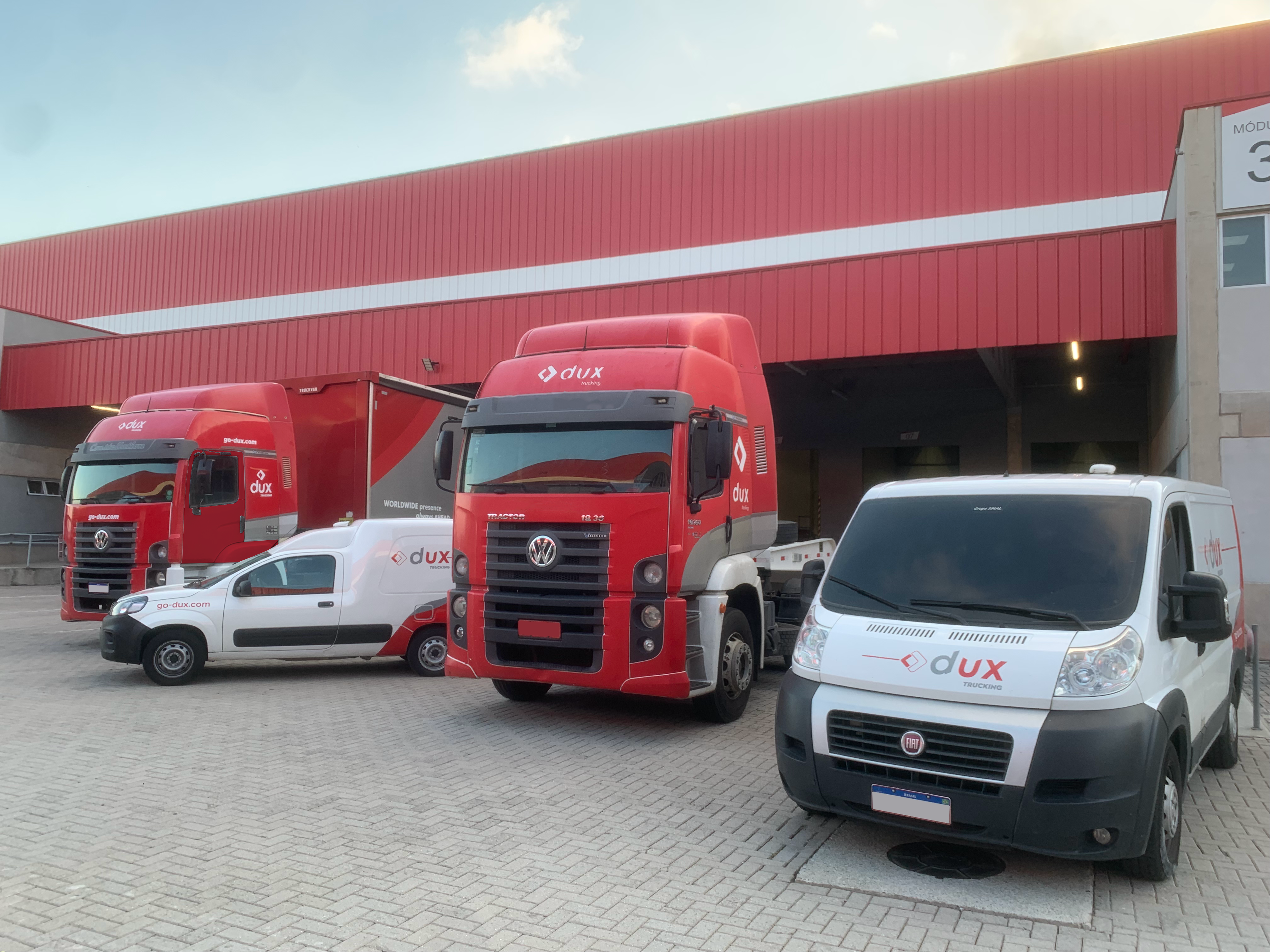 Dux Logistics inaugura armazém em São Paulo e anuncia investimento de R$ 7 milhões para expansão da frota em 2024