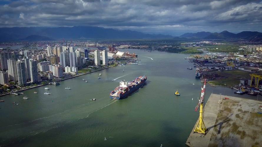 Porto de Santos impedirá atracação de navios que não cumprirem norma de controle de água de lastro