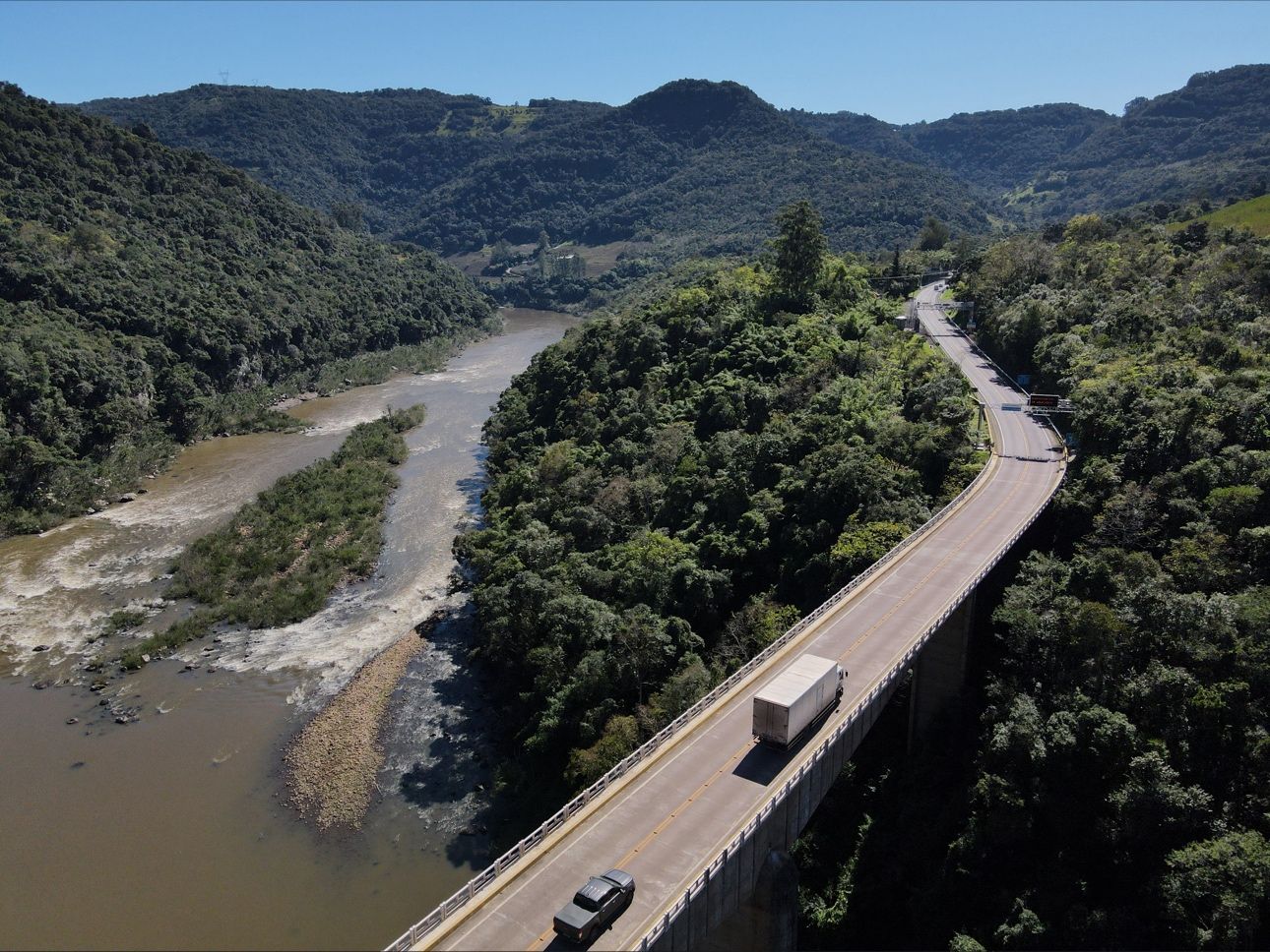 Free Flow já opera em 5.000 km de rodovias brasileiras e atende mais de 180 mil usuários ativos