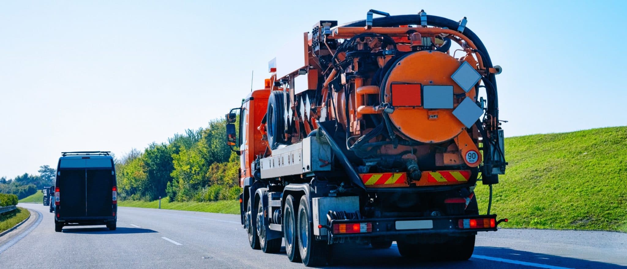 Legislação na área de transporte de cargas garante segurança, maior eficiência no tráfego e regulação econômica